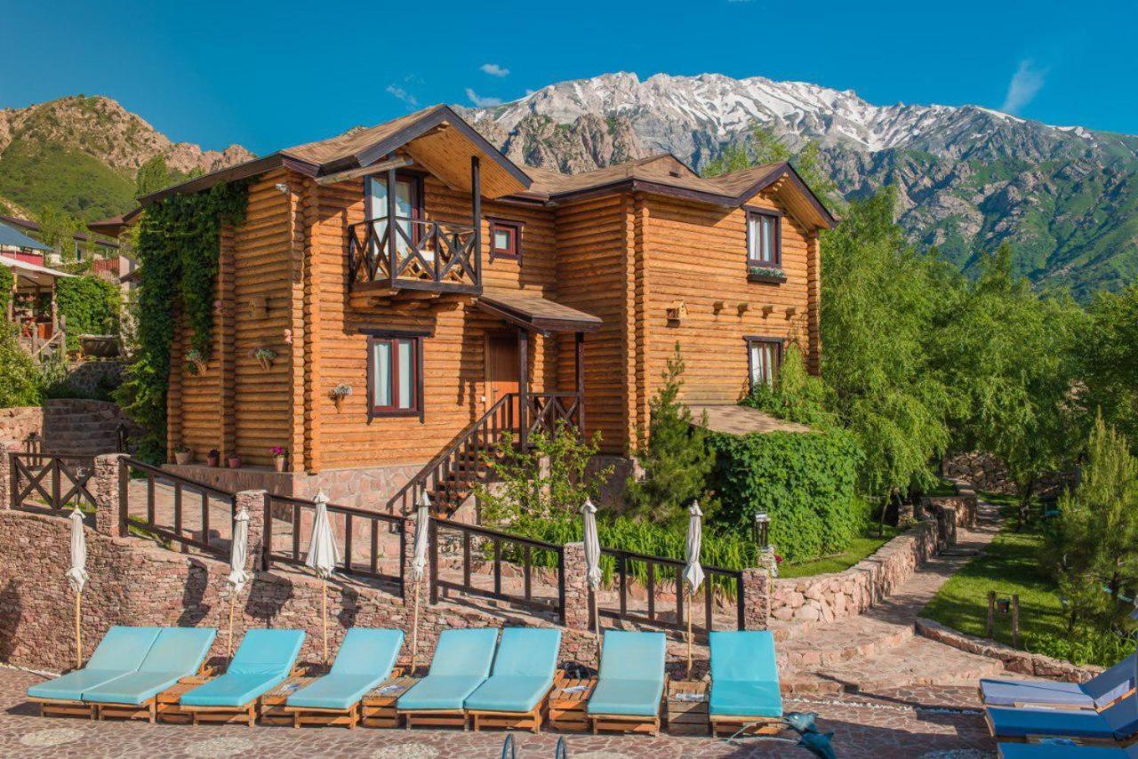 Boutigue Hotel Nebesa Chimgan Exterior photo
